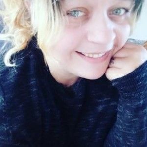 Meet your Posher, Angelia
